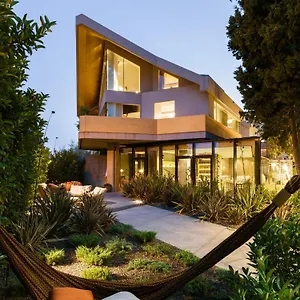 Criu Boutique , Nicolosi Italie
